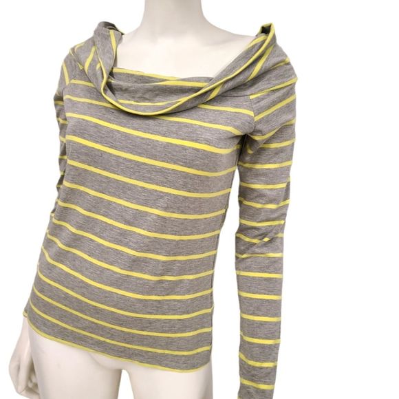 New with Tags Banana Republic Striped Cowel Neck Top size Med - Picture 3 of 6